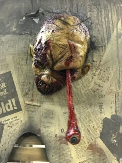 Zombie EyeI See You Prop Moving Tongue -Halloween Props Store 60a069 34eb531c827a4d56a715d99561639a97mv2