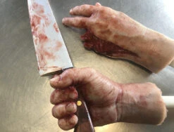 Pair Of Hands With Knife -Halloween Props Store 60a069 3651390c8a2e4644b881e5ec7ecb8219mv2