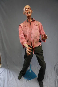 Iggy Zombie Figure 6 Iggy Zombie Figure -Halloween Props Store 60a069 38d0bab0e85e403f8027fdd9056db427mv2