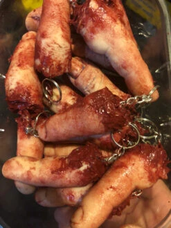 Severed Finger Key Chains -Halloween Props Store 60a069 4e50c89595ce412cbdac0ffcf661e7efmv2