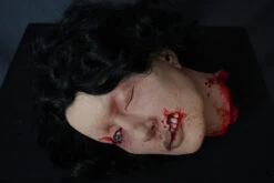 Mauled Lauren Head -Halloween Props Store 60a069 6ba576b2073b44058ac3a9ee4b9bd1e5mv2