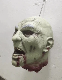HauntedProps.comSevered Head George 6 HauntedProps.comSevered Head George -Halloween Props Store 60a069 6d4e4e61fca3464587960c79ba1b2395mv2