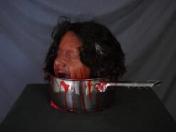 Boiled Agatha Head In Pot -Halloween Props Store 60a069 8f1b555ade364e90a001573b53ee981amv2