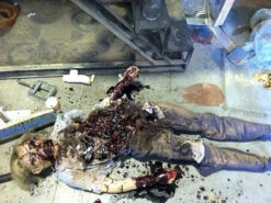 Exploder Posed Body Victim -Halloween Props Store 60a069 99fecde3db6c40c38b742ae13622184amv2