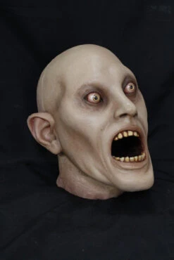 This Screaming Twisted Male Head Really Kicks The Freak Factor Up A Notch In A Mad Science Or Sideshow Setup. -Halloween Props Store 60a069 e86f89e1046c4b1d8f4338f2cfaac89amv2