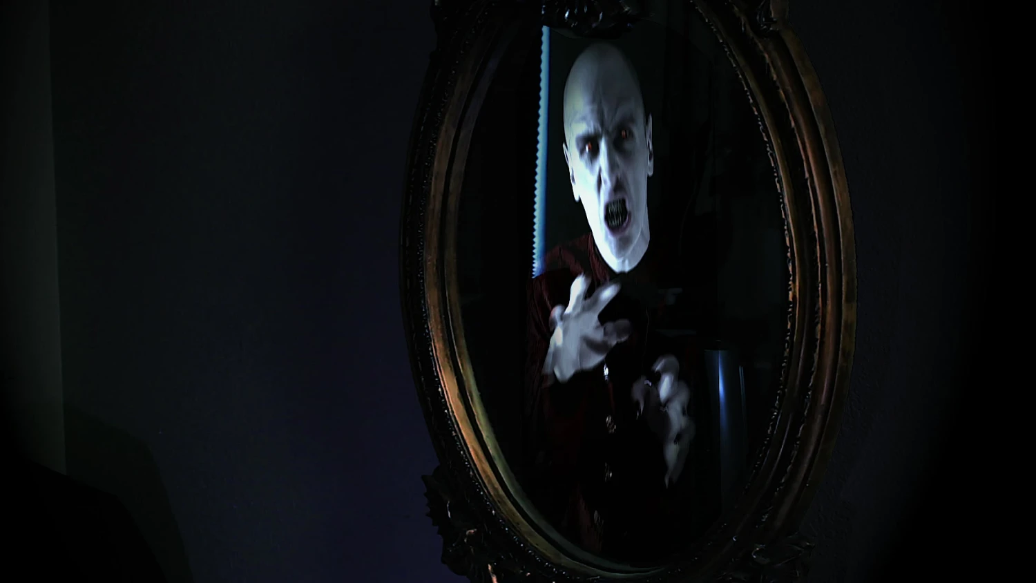 Animated Mirror Scares 6 Animated Mirror Scares - Image 6