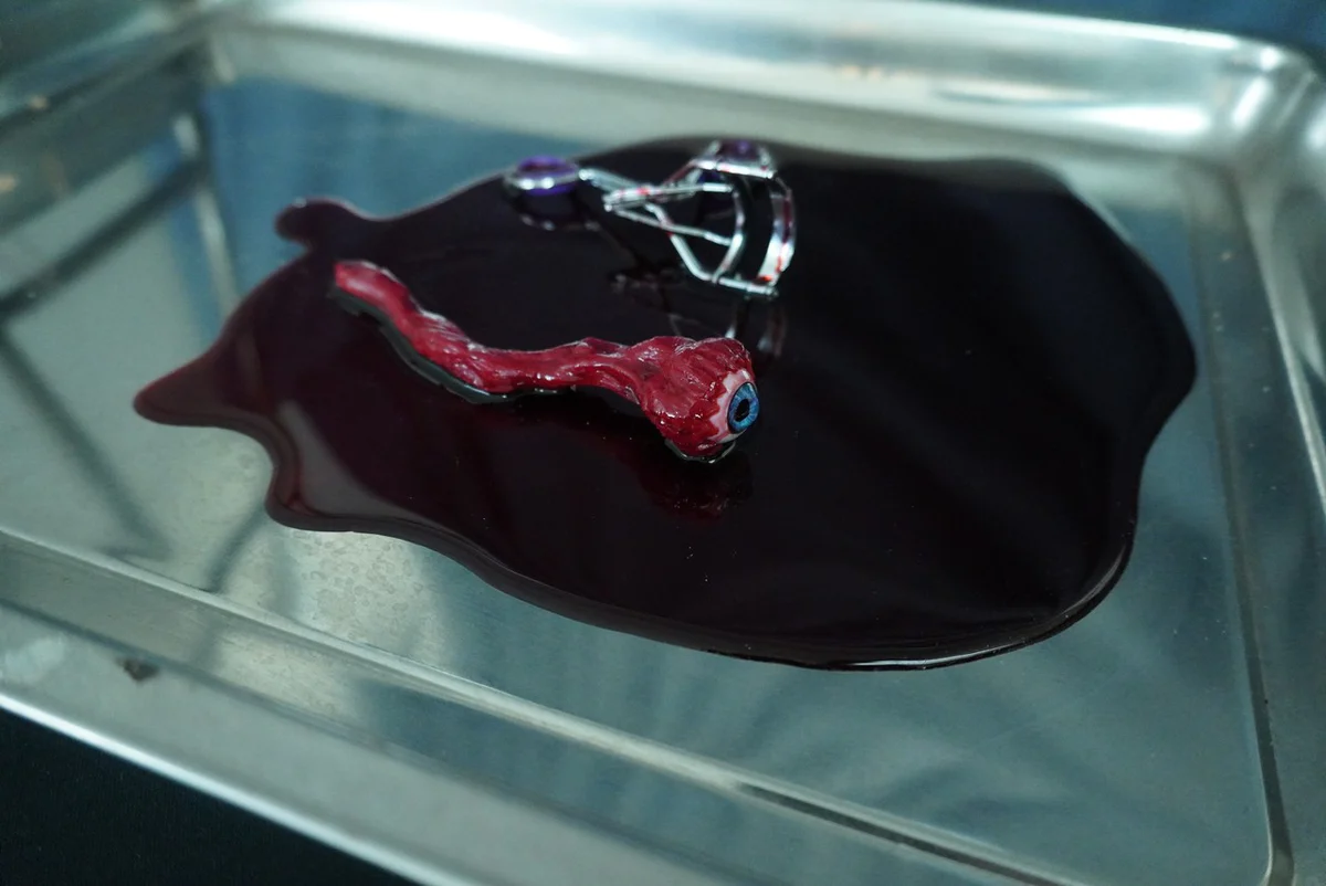 BLOOD POOL WITH NERVE EYE AND EYE RETRACTOR 10 X 7 2 BLOOD POOL WITH NERVE EYE AND EYE RETRACTOR 10 X 7 - Image 2