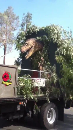 Dino Attack Animatronic -Halloween Props Store 82c588 92425a157b9542ef8ba557191e9af57df002