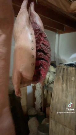 2 Full Size Pig Deal -Halloween Props Store 82c588 931a634b58da4ec880db345bdd882b80f002