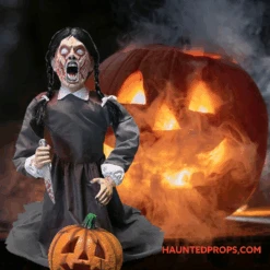 Lunging Pumpkin Carver