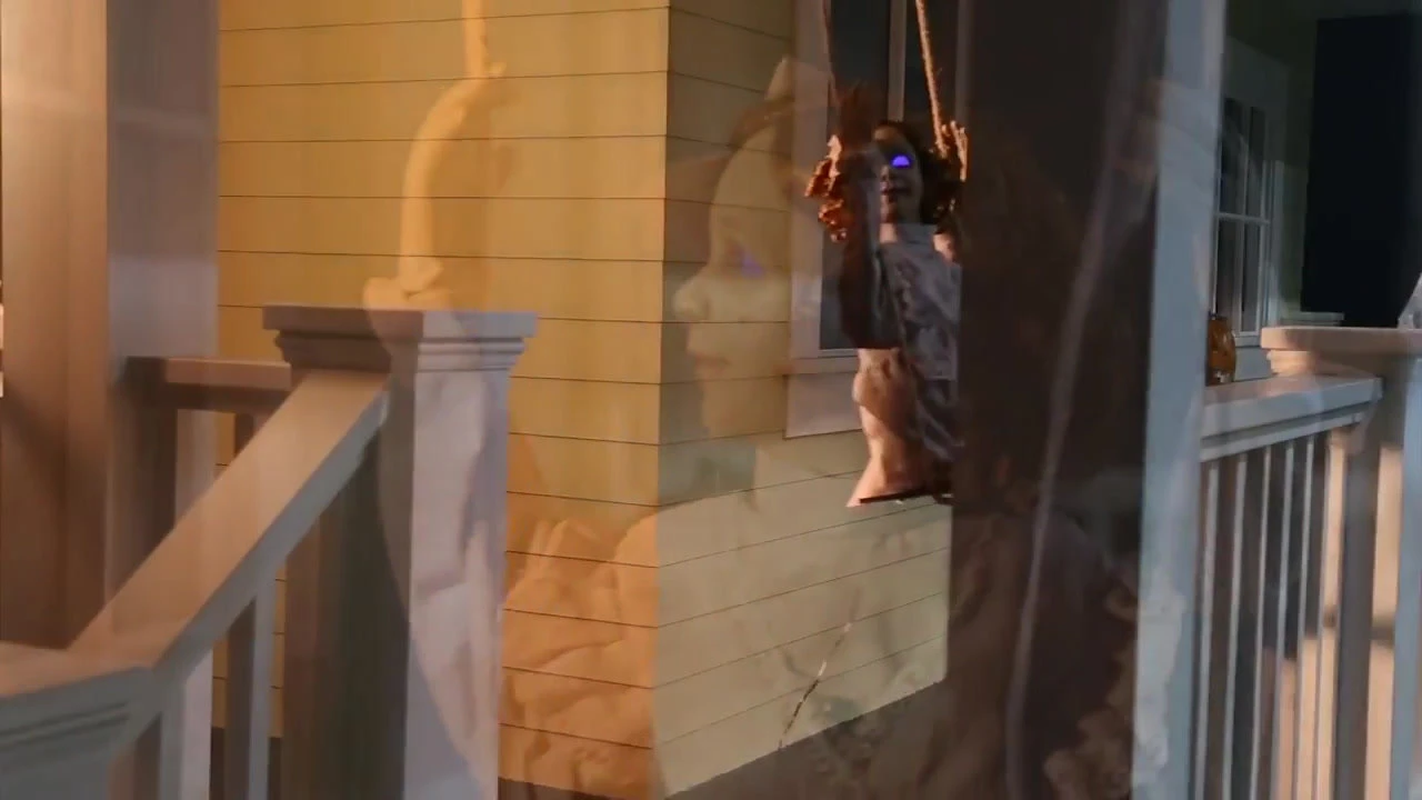 Swinging Decrepit Doll Animate 2 Swinging Decrepit Doll Animate - Image 2